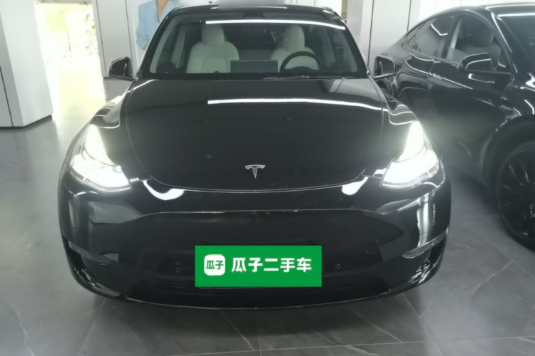 Tesla Model Y 2022 #3 Tesla Model Y 2022 car image #3