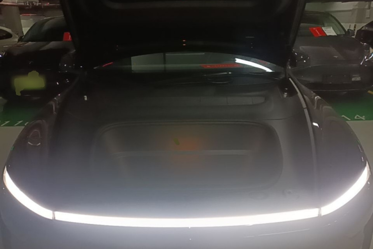 Tesla Model Y 2025 #22 Tesla Model Y 2025 car image #22