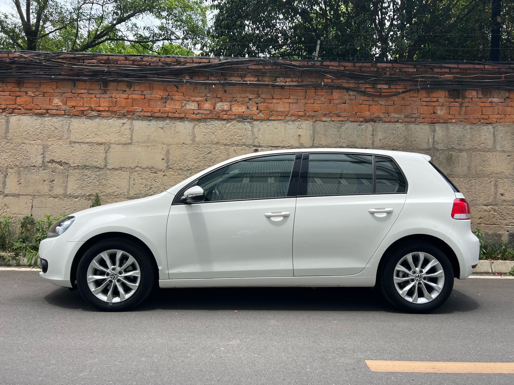 Volkswagen Golf 2013 car image #3