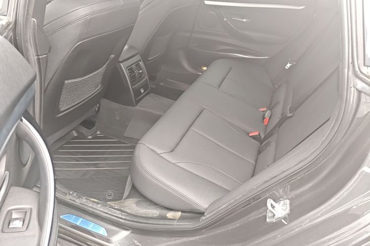 BMW 3 Series GT 2019 #19 BMW 3 Series GT 2019 car image #19