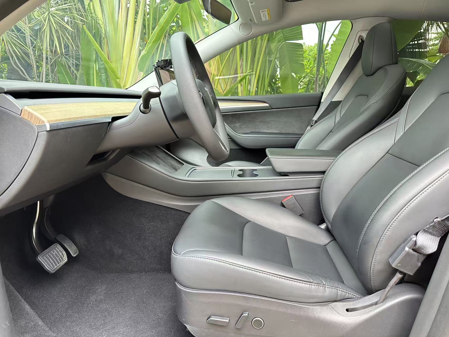 Tesla Model Y 2023 #6 Tesla Model Y 2023 car image #6