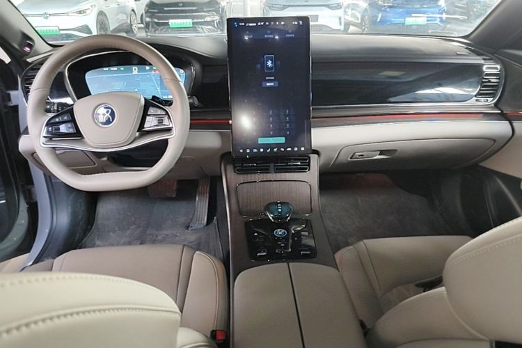 BYD Han 2024 car image #10