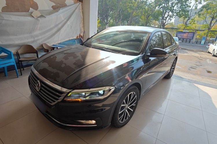 Volkswagen Lavida 2018 car image #2