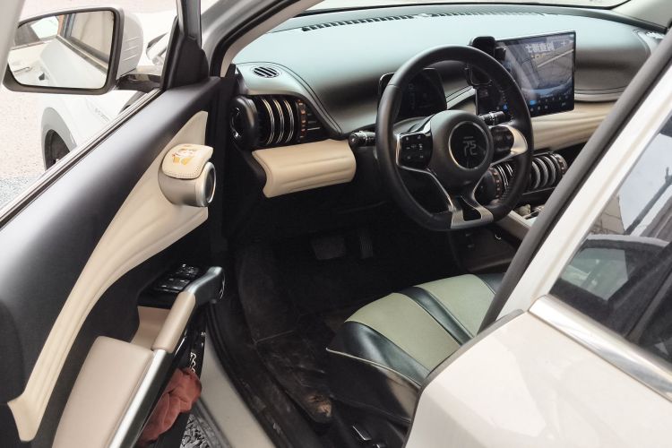 BYD Yuan Plus 2023 صورة سيارة #16