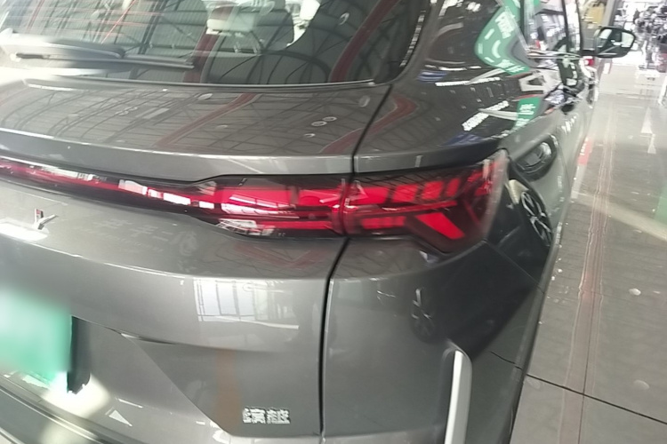 GEELY Coolray 2025 #8 GEELY Coolray 2025 car image #8