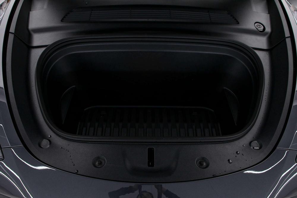 Tesla Model Y 2024 immagine di auto #17