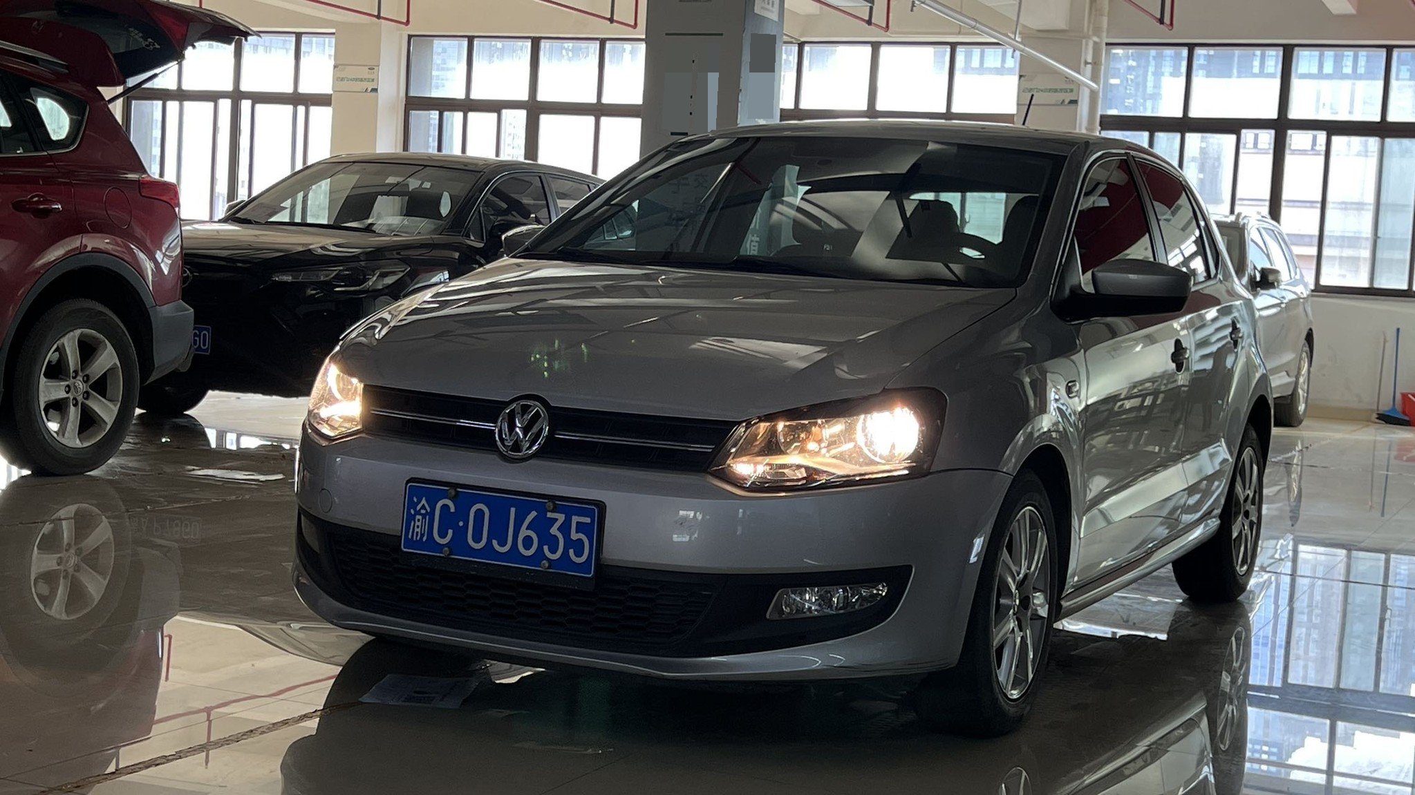 Volkswagen Polo 2013 Volkswagen Polo 2013 car image