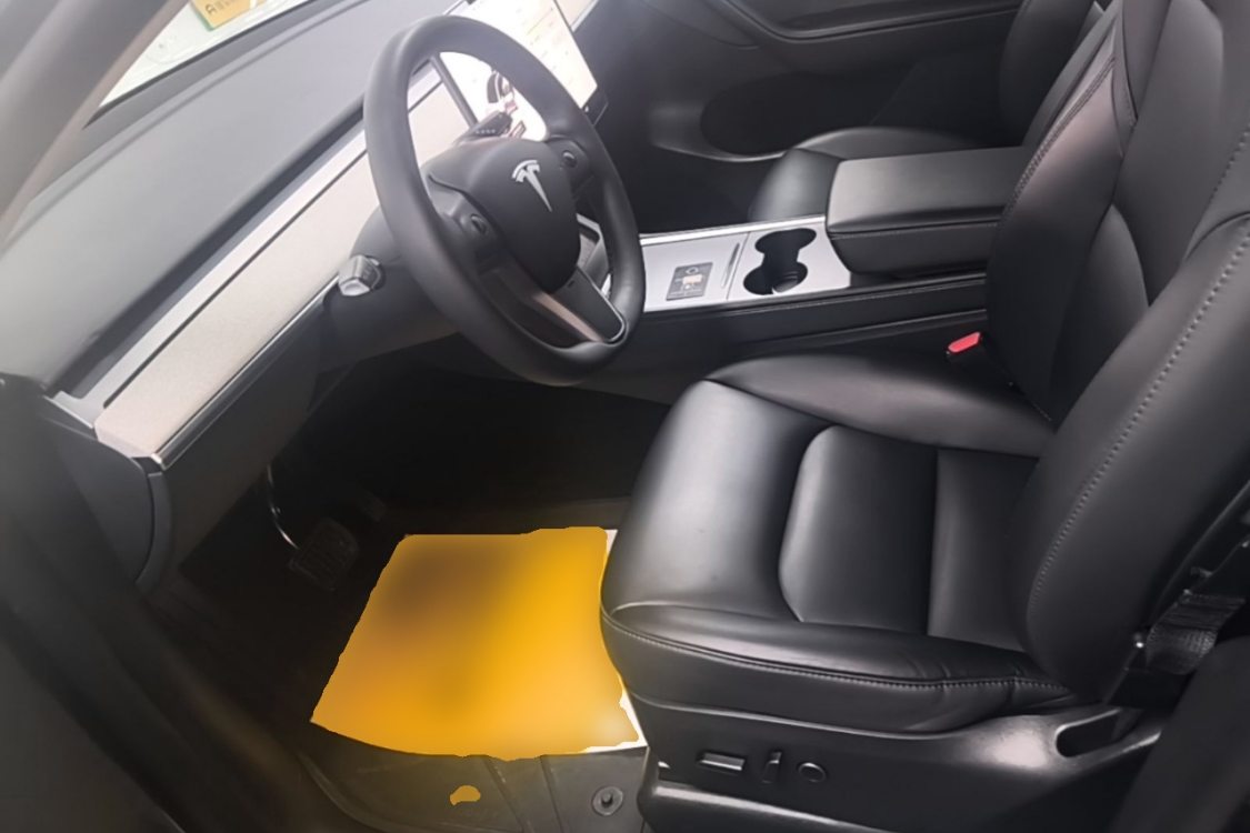Tesla Model Y 2024 immagine di auto #7