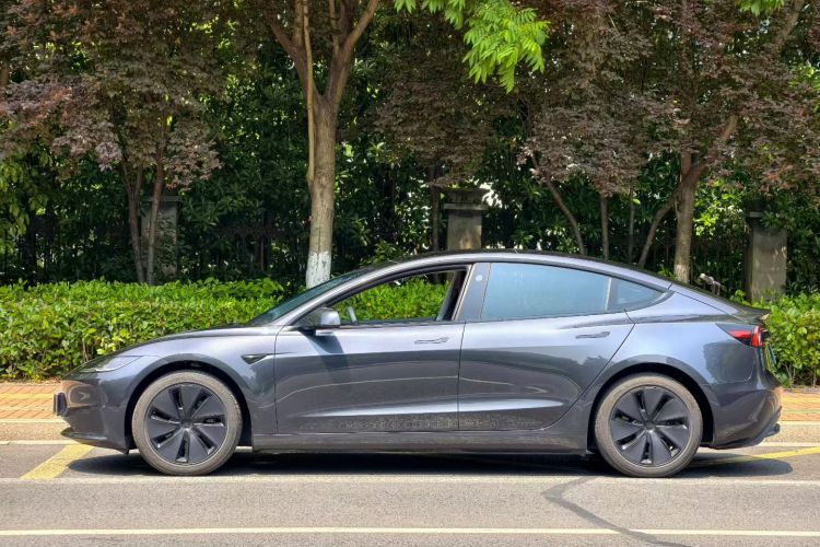 Tesla Model 3 2025 #5 Tesla Model 3 2025 car image #5