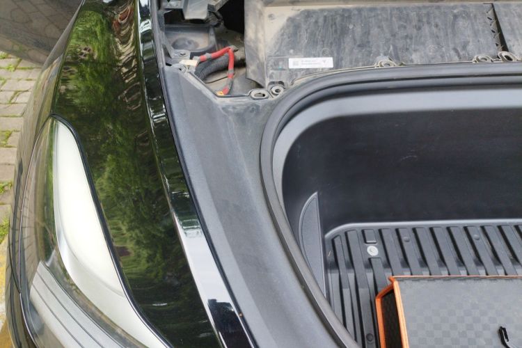 Tesla Model Y 2022 car image #25