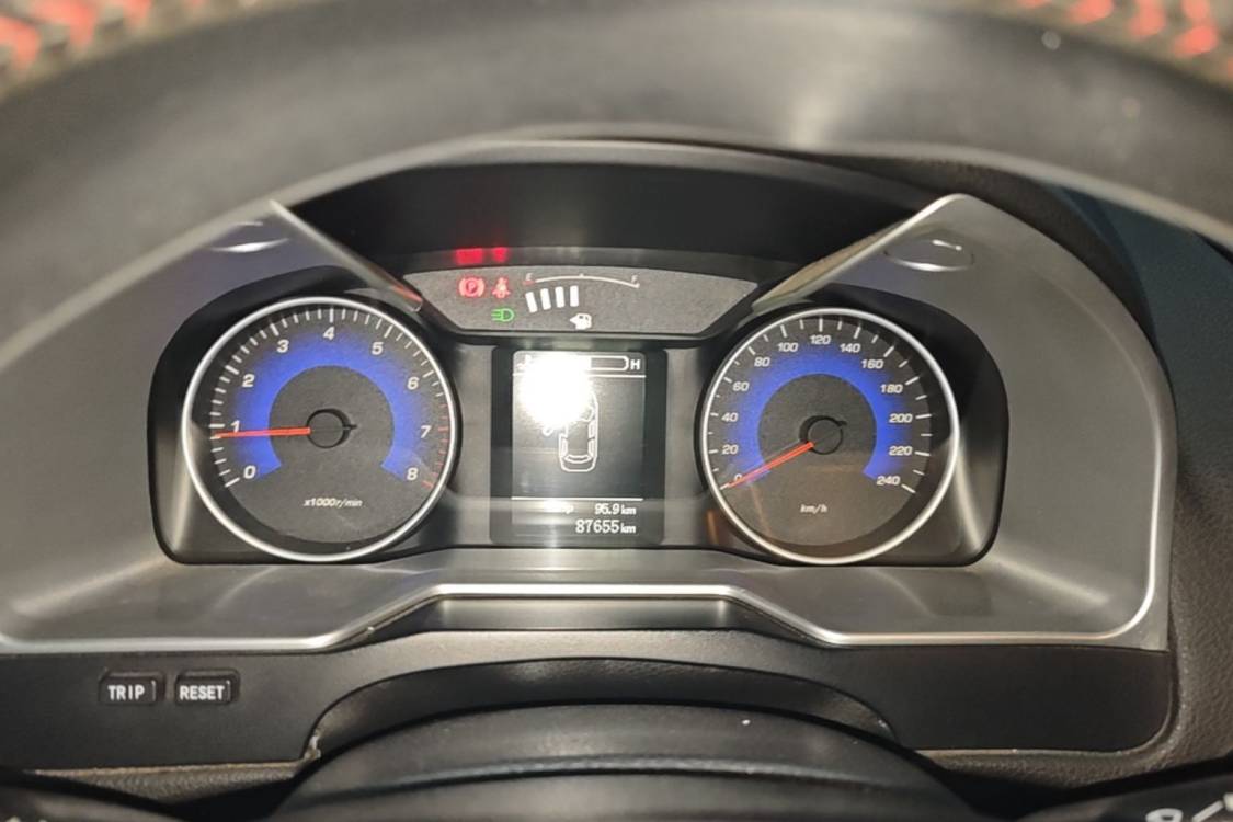 GEELY Emgrand 2015 #26 GEELY Emgrand 2015 изображение автомобиля #26