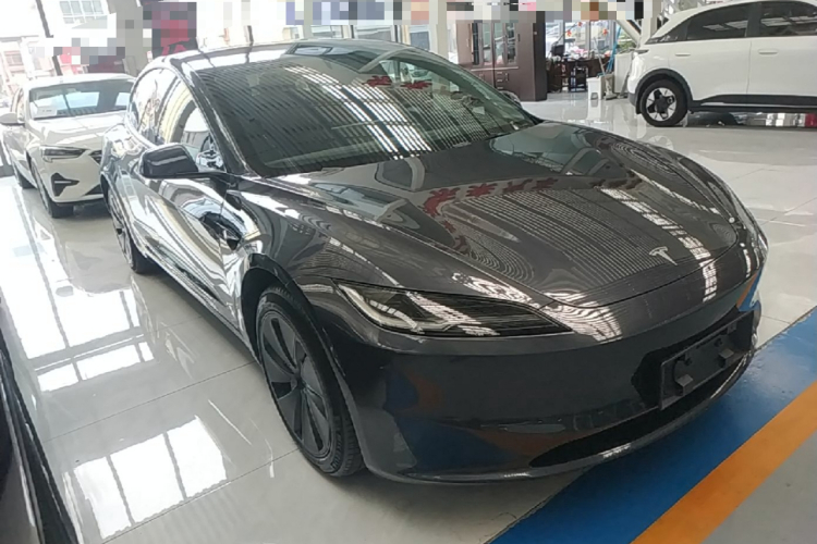 Tesla Model 3 2024 #4 Tesla Model 3 2024 car image #4