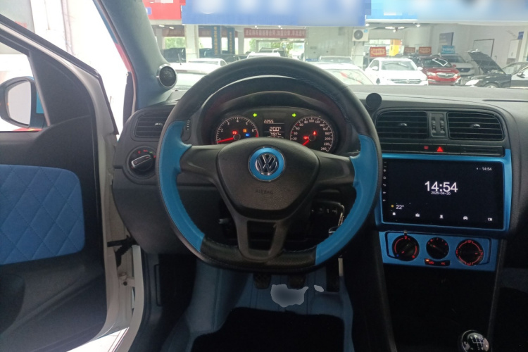 Volkswagen Polo 2016 #11 Volkswagen Polo 2016 car image #11