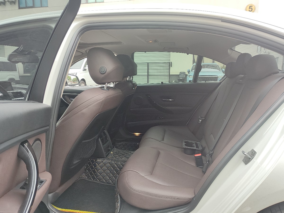 BMW 3 Series 2019 #8 BMW 3 Series 2019 car image #8