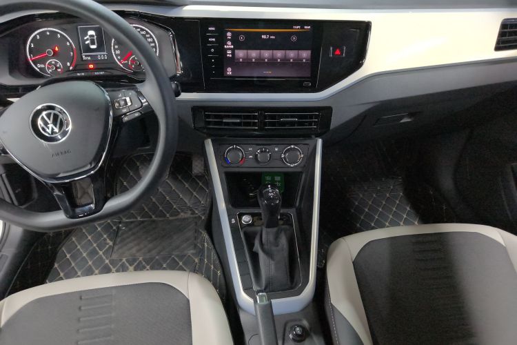 Volkswagen Polo 2022 صورة سيارة #13