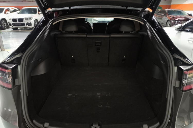 Tesla Model Y 2022 #19 Tesla Model Y 2022 car image #19