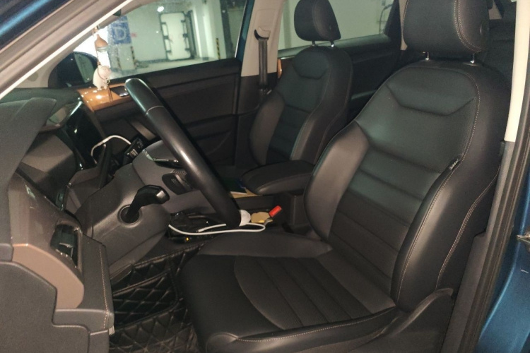 Volkswagen Tharu 2020 car image #16