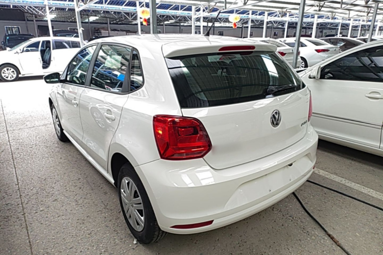 Volkswagen Polo 2017 car image #5