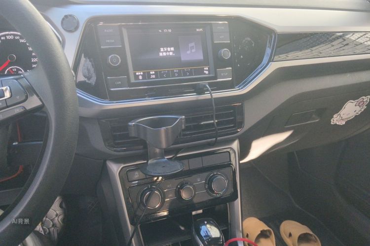 Volkswagen T-Cross 2019 immagine di auto #15