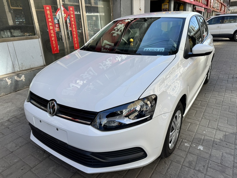 Volkswagen Polo 2014 Volkswagen Polo 2014 car image