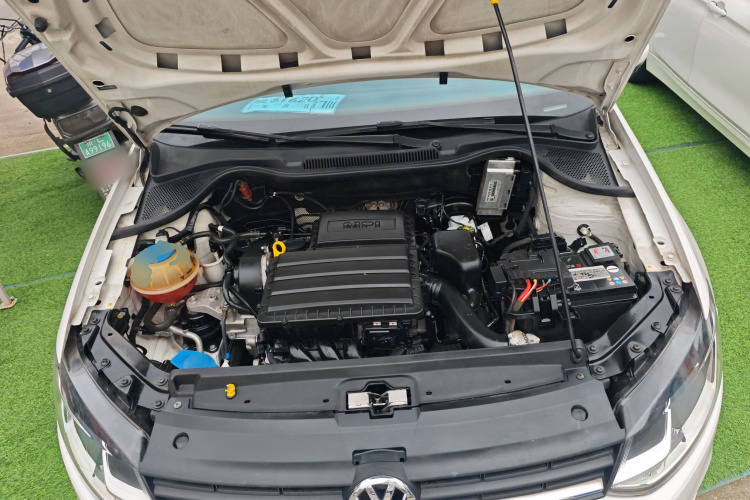 Volkswagen Polo 2018 car image #20