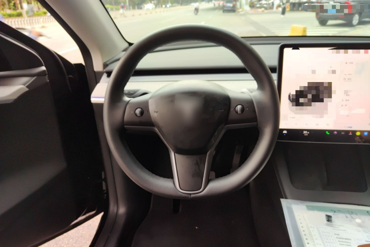Tesla Model Y 2023 #15 Tesla Model Y 2023 car image #15