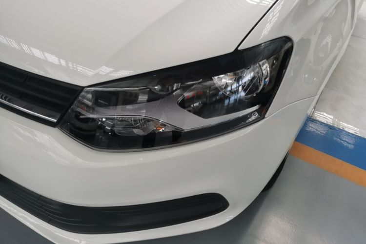 Volkswagen Polo 2019 car image #23