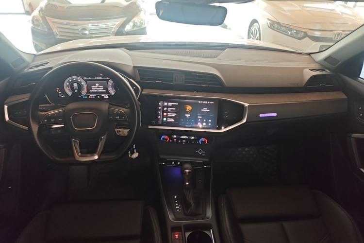 Audi Q3 2025 #10 Audi Q3 2025 изображение автомобиля #10