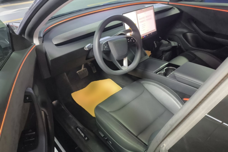 Tesla Model 3 2025 car image #16