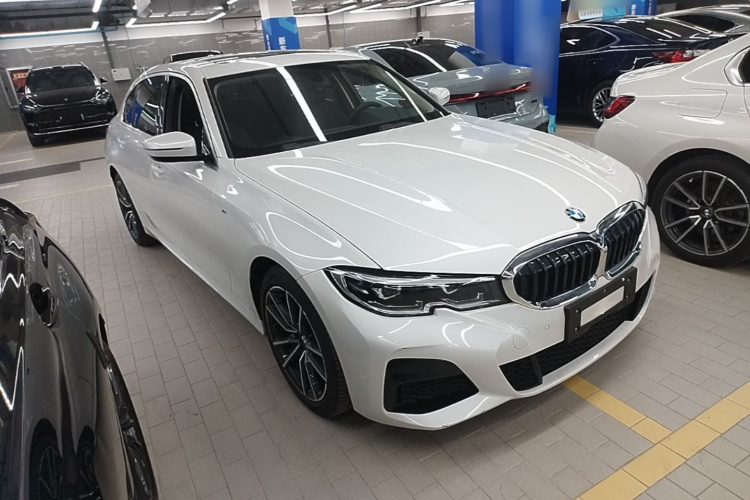 BMW 3 Series 2021 #4 BMW 3 Series 2021 car image #4