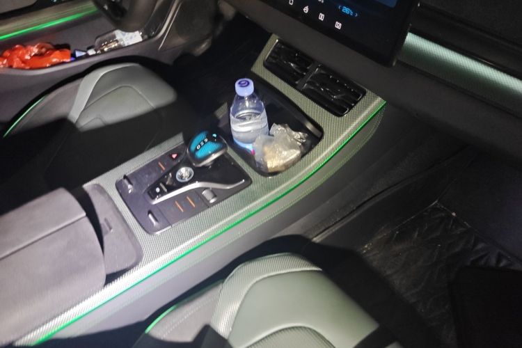 BYD Han 2022 car image #19