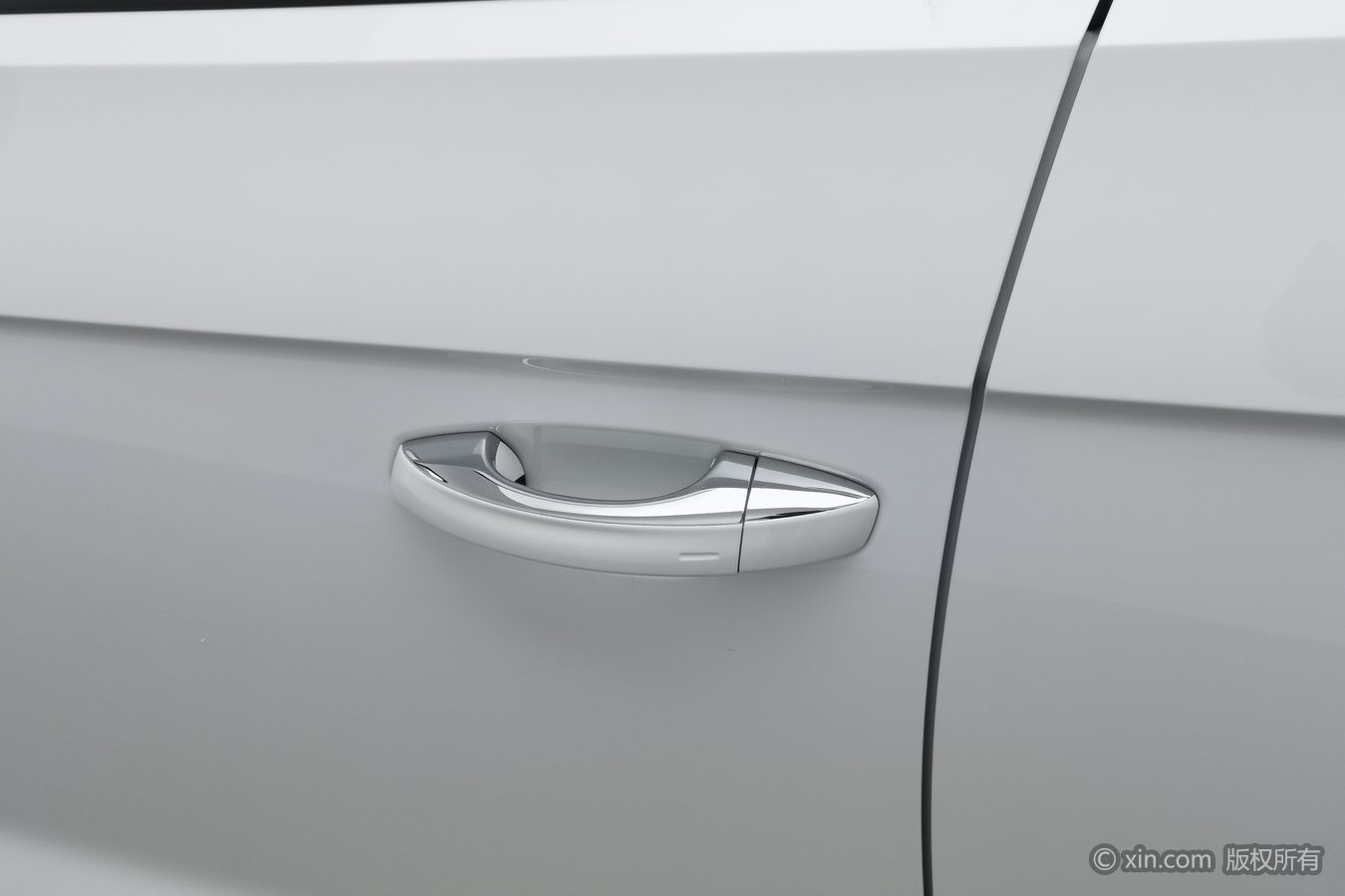 Volkswagen T-Roc 2025 car image #19