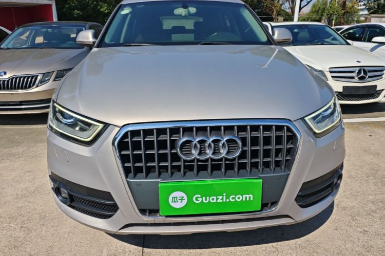Audi Q3 2015 car image #3
