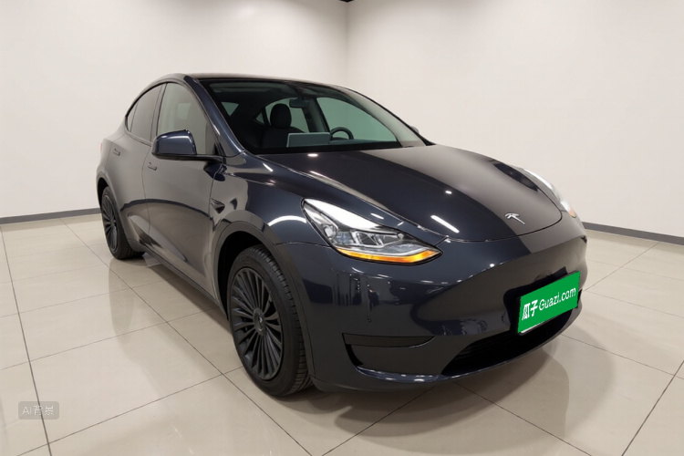 Tesla Model Y 2024 #4 Tesla Model Y 2024 car image #4