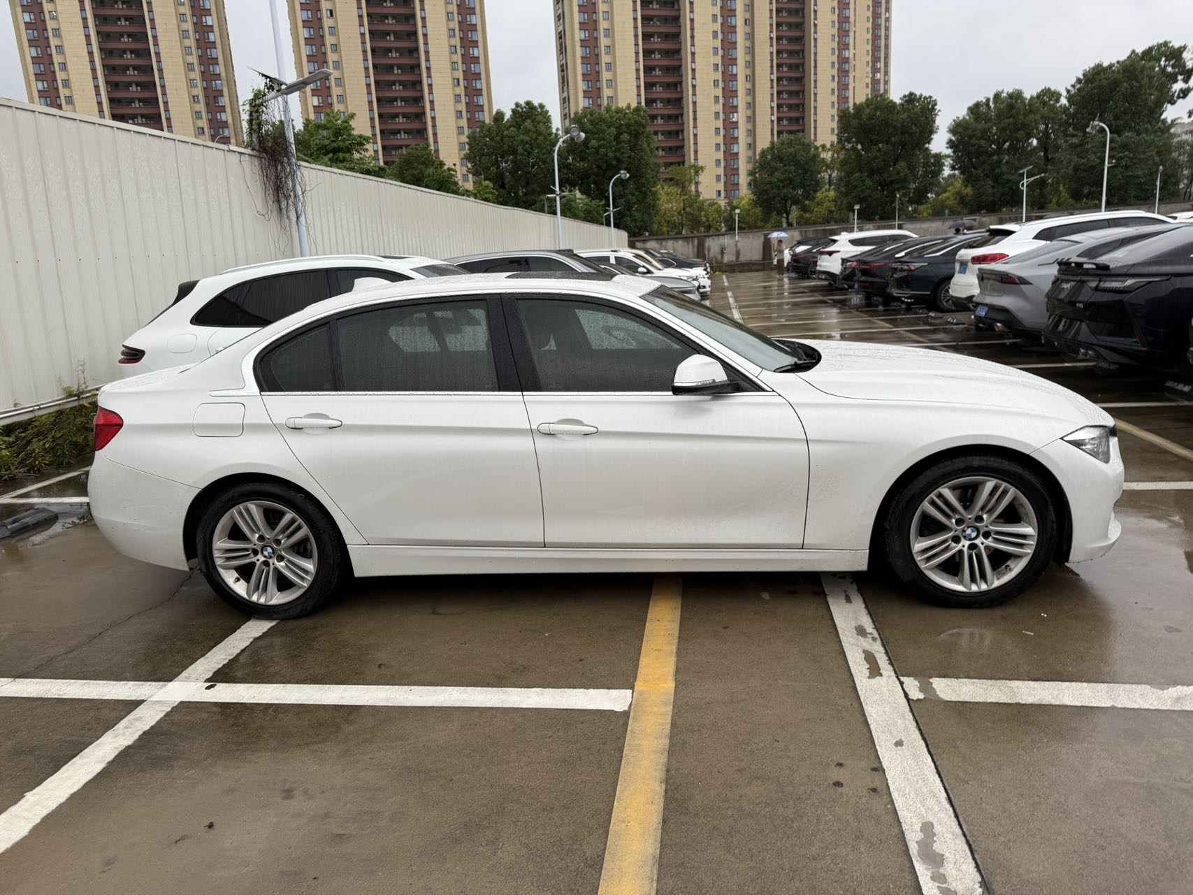 BMW 3 Series 2017 #7 BMW 3 Series 2017 car image #7