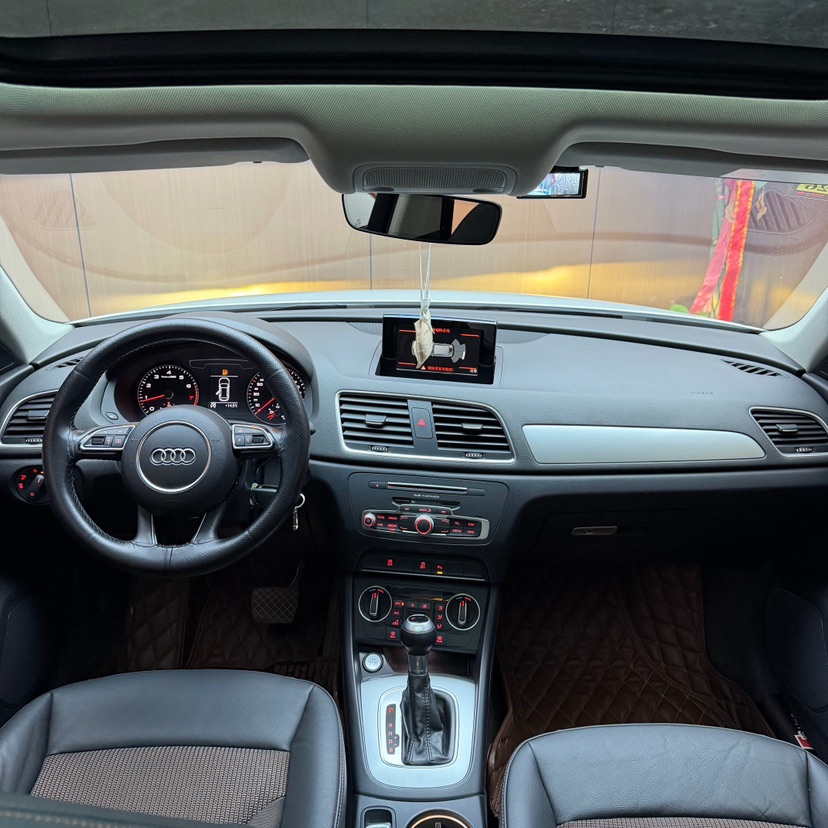 Audi Q3 2018 imagen de coche #4