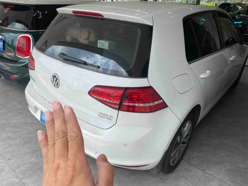 Volkswagen Golf 2016 car image #2