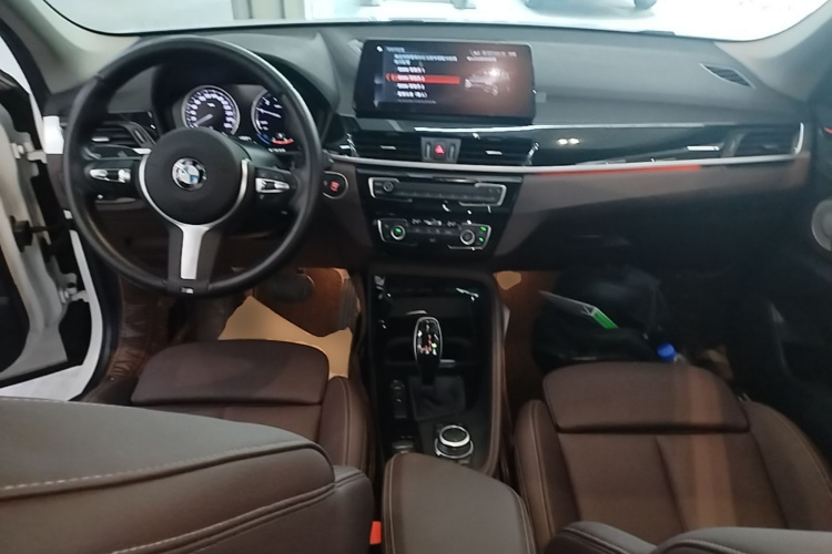 BMW X1 2021 car image #10