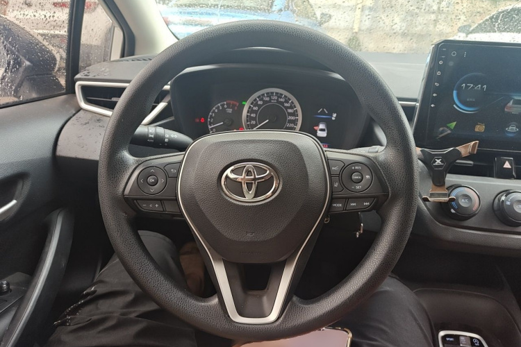 Toyota Corolla 2019 #12 Toyota Corolla 2019 car image #12