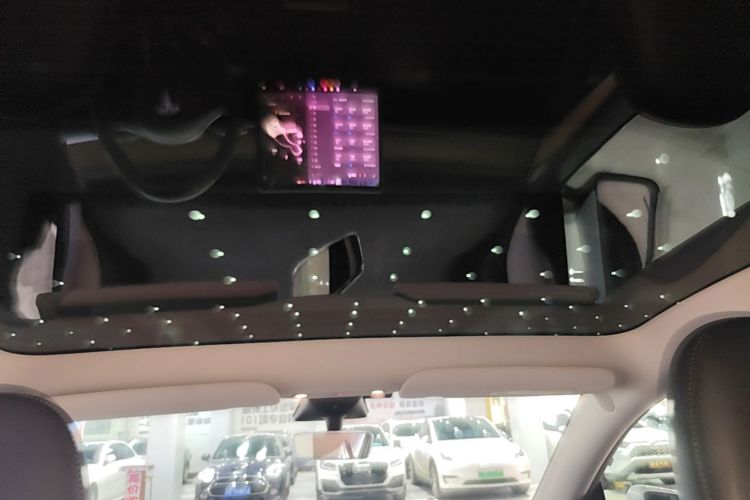 Tesla Model Y 2023 #18 Tesla Model Y 2023 car image #18
