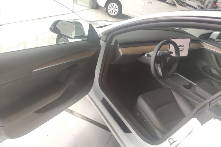 Tesla Model 3 2023 #16 Tesla Model 3 2023 car image #16