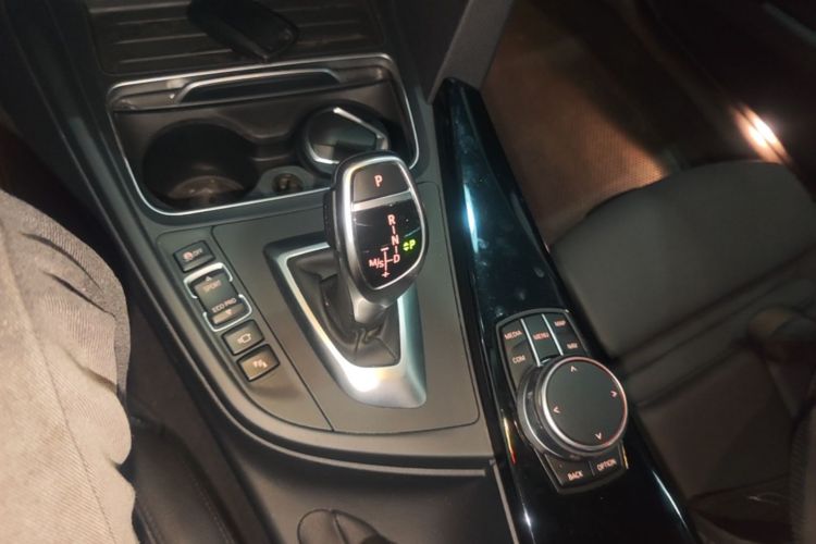 BMW 3 Series 2018 #14 BMW 3 Series 2018 image de voiture #14