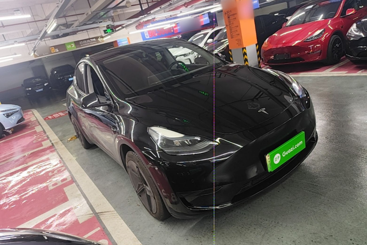 Tesla Model Y 2023 #4 Tesla Model Y 2023 car image #4