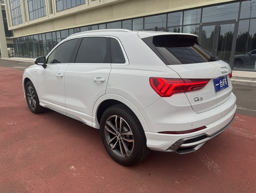 Audi Q3 2021 #7 Audi Q3 2021 car image #7