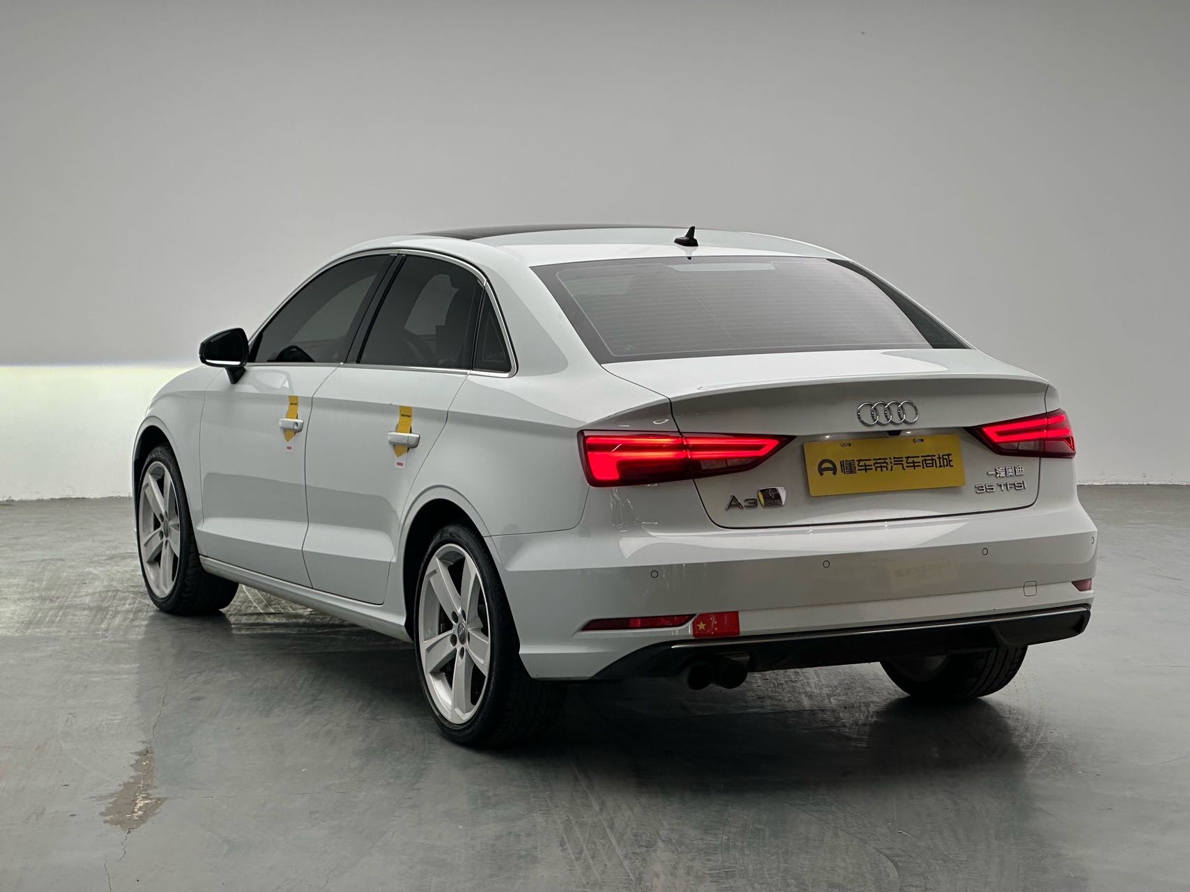 Audi A3 2019 car image #7