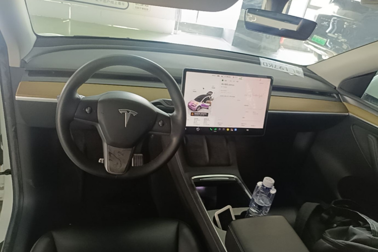 Tesla Model Y 2022 #10 Tesla Model Y 2022 car image #10