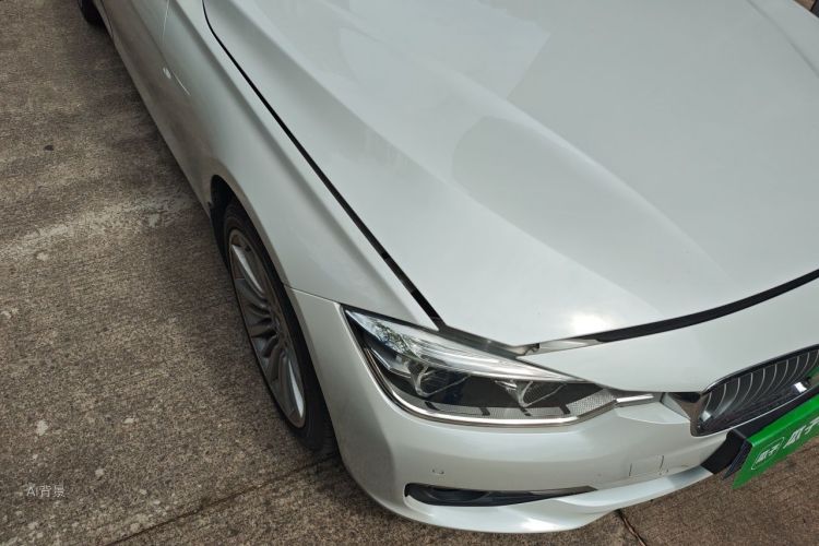 BMW 3 Series 2018 car image #8