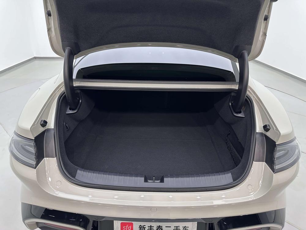 2025 car image #29