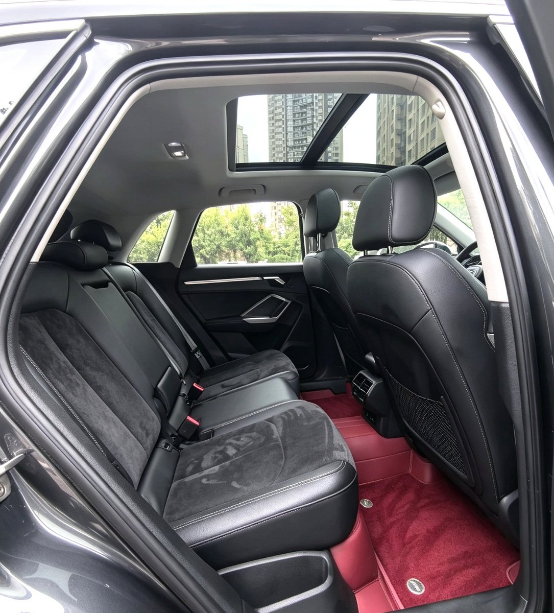 Audi Q3 2021 car image #5