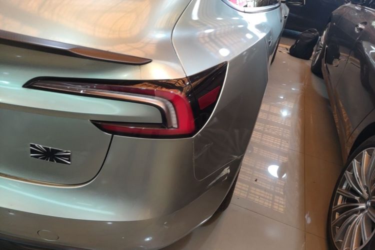 Tesla Model 3 2024 car image #8